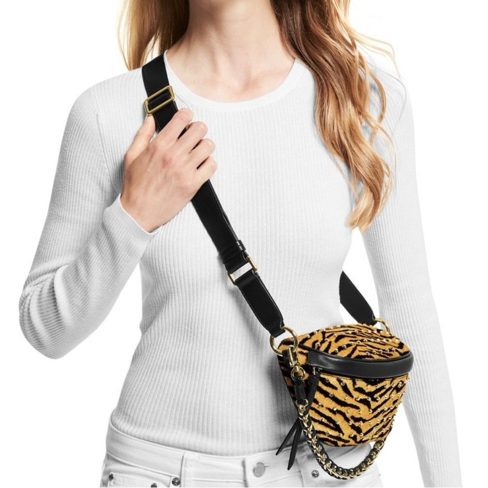 Michael Kors Slater Sling Pack Msgr Calf Hair Marigold